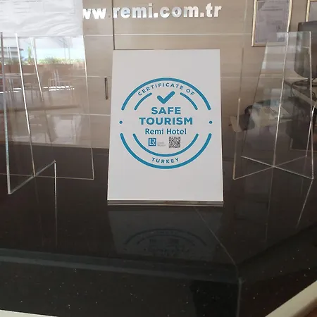 מלון Remi 4*